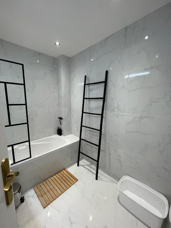 Comfortable Apartment With Parking - Antibes Riviera Dış mekan fotoğraf